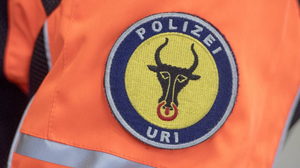 Bei einem Verkehrsunfall in Schattdorf UR ist am Dienstag ein 49-jähriger Mann beim Überqueren der Strasse auf dem Fussgängerstreifen angefahren und erheblich verletzt worden. (Symbolbild)