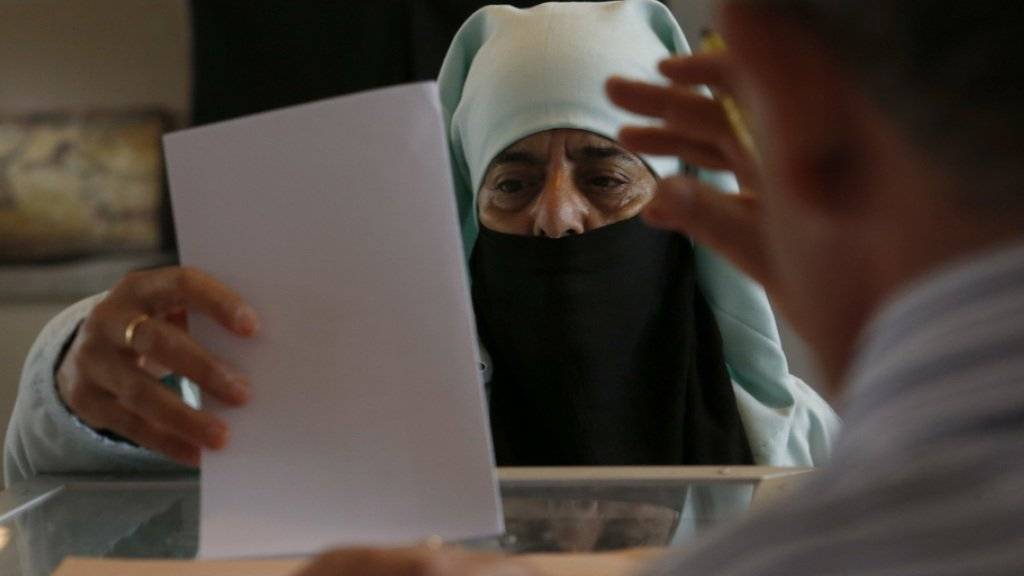 An den marokkanischen Parlamentswahlen am Freitag wird ein Kopf-an-Kopf-Rennen zwischen der islamistischen Partei PJD und der liberalen PAM erwartet.