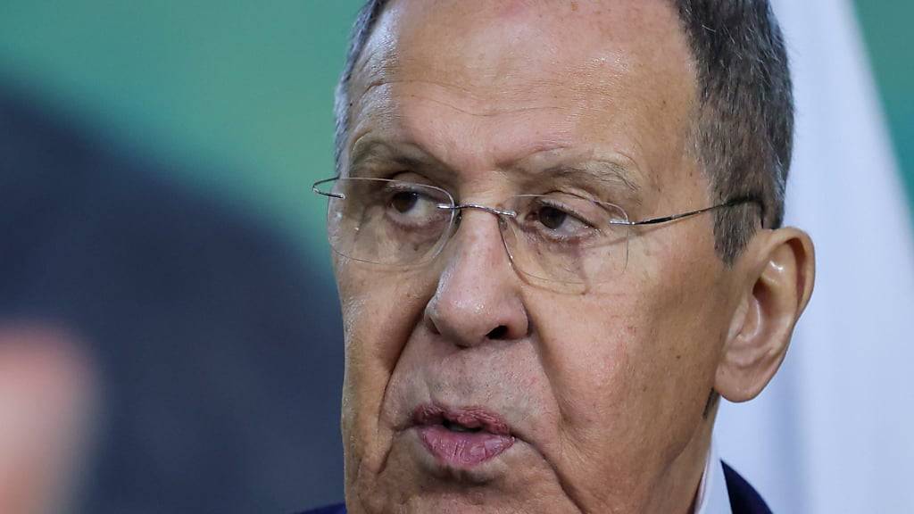 ARCHIV - Sergej Lawrow, Außenminister von Russland, spricht auf einer gemeinsamen Pressekonferenz mi dem venezolanischen Außenminister Gil Pinto im Außenministerium. Foto: Jesus Vargas/dpa