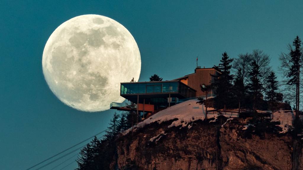 In der Seilbahn auf den Dornbirner Hausberg Karren sassen im vergangenen Juni 19 Passagiere stundenlang fest. (Archivbild)