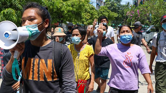19 Menschen in Myanmar zu Tode verurteilt - Neue Proteste gegen Junta