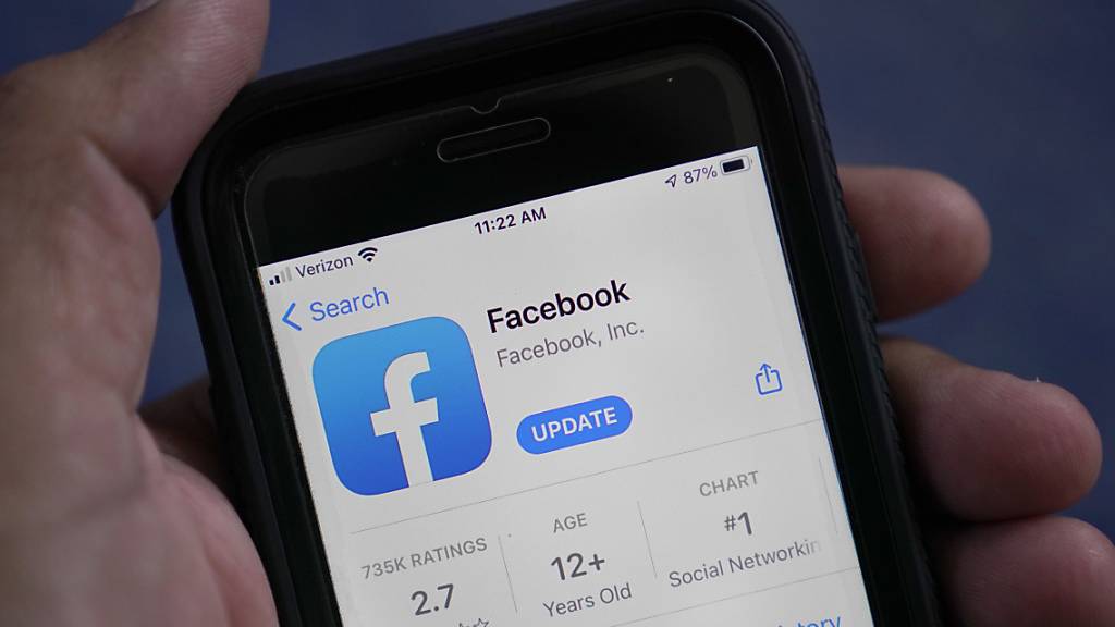 Die Social-Media-Plattform Facebook hat im zweiten Quartal 2021 von einem starken Preisanstieg bei der Internet-Werbung profitiert. (Archivbild)