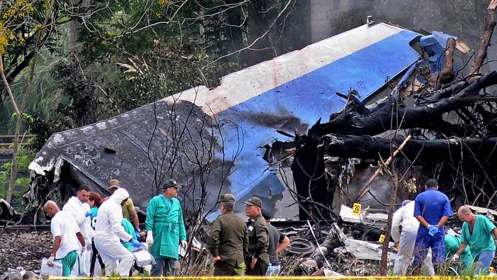 Beim Absturz eines Passagierflugzeugs des Typs Boeing 737 bei Havanna auf Kuba sind 110 Menschen ums Leben gekommen, drei wurden lebend aus den Trümmern geborgen.