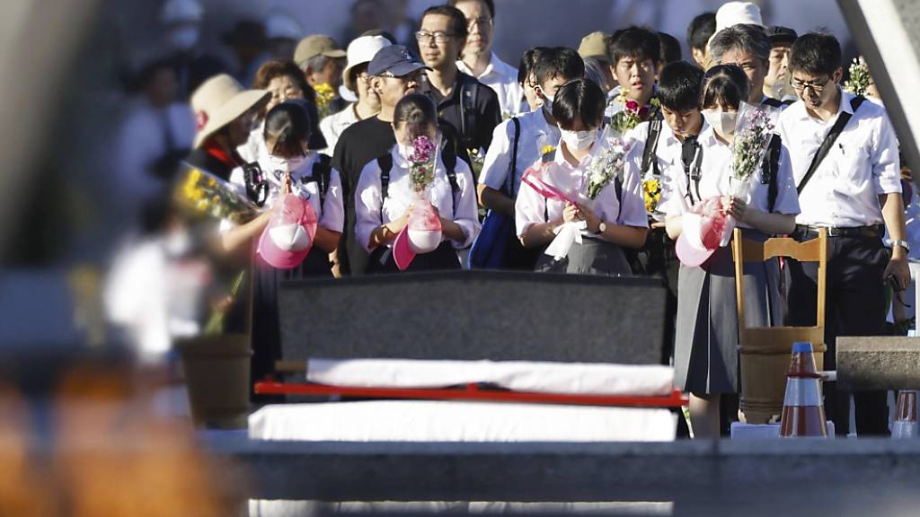 Gedenken an die Opfer des Atombombenabwurfs im Hiroshima Peace Memorial Park. Foto: Uncredited/Kyodo News/AP