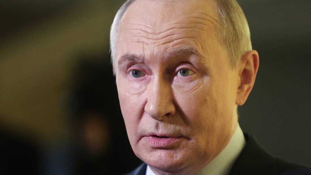 Vom Internationalen Strafgerichtshof seit März 2023 per Haftbefehl als Kriegsverbrecher gesucht: der russische Präsident Wladimir Putin. (Archivbild)
