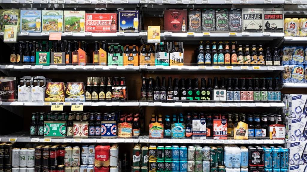 In einem Viertel aller Testkäufe erhielten Jugendliche illegal Alkohol. (Archivbild)