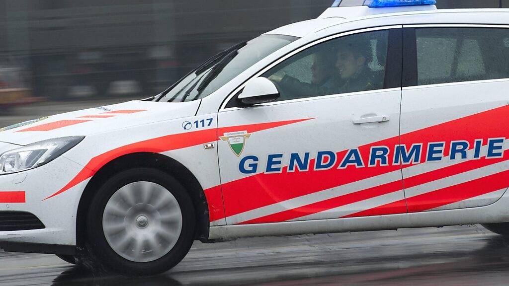 Zwei Leichen warten nach Telefonanruf auf Polizei in Bussigny VD