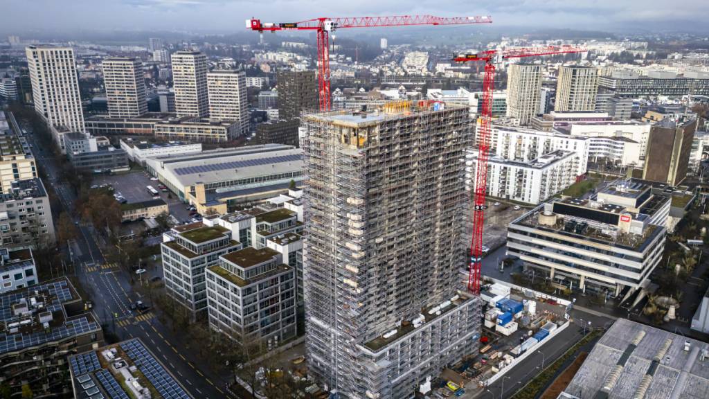 Gebiet um instabiles Baugerüst in Zürich bleibt abgesperrt