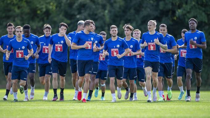 Mit einem neuen, zwei abwesenden und fünf fehlenden Spielern