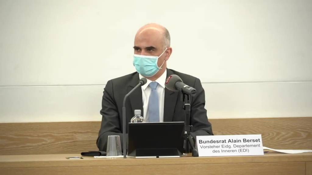 Berset: «Wir erwarten, dass die Terrassen in Skigebieten zu bleiben»