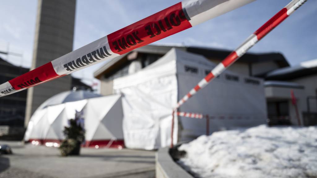 Brand beim Gedenkort für Opfer von Crans-Montana