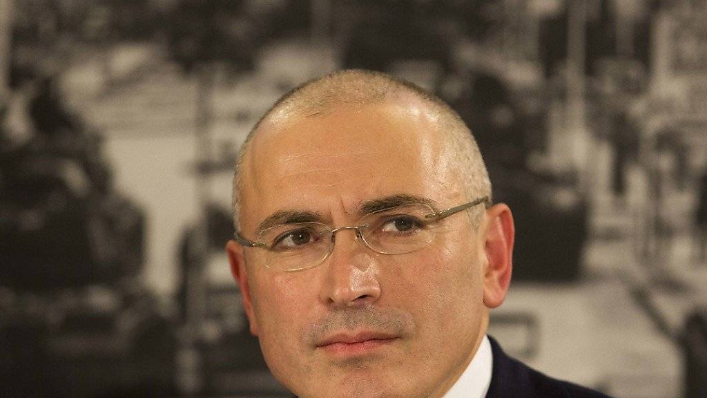 Die russische Justiz hält den Druck auf Chodorkowski aufrecht: Sie fordert, dass der Putin-Gegner in Moskau vor Gericht erscheint (Archiv).
