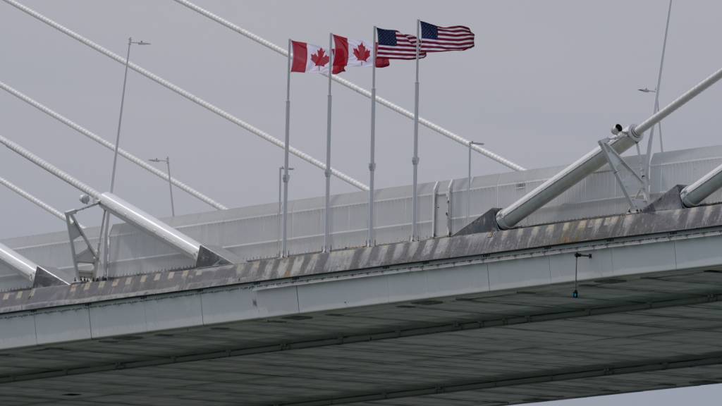 US-Präsident Donald Trump will, dass US-amerikanische Autos einen besseren Absatz im Nachbarland Kanada erzielen. Sein Druckmittel: Zölle. (Archivbild)