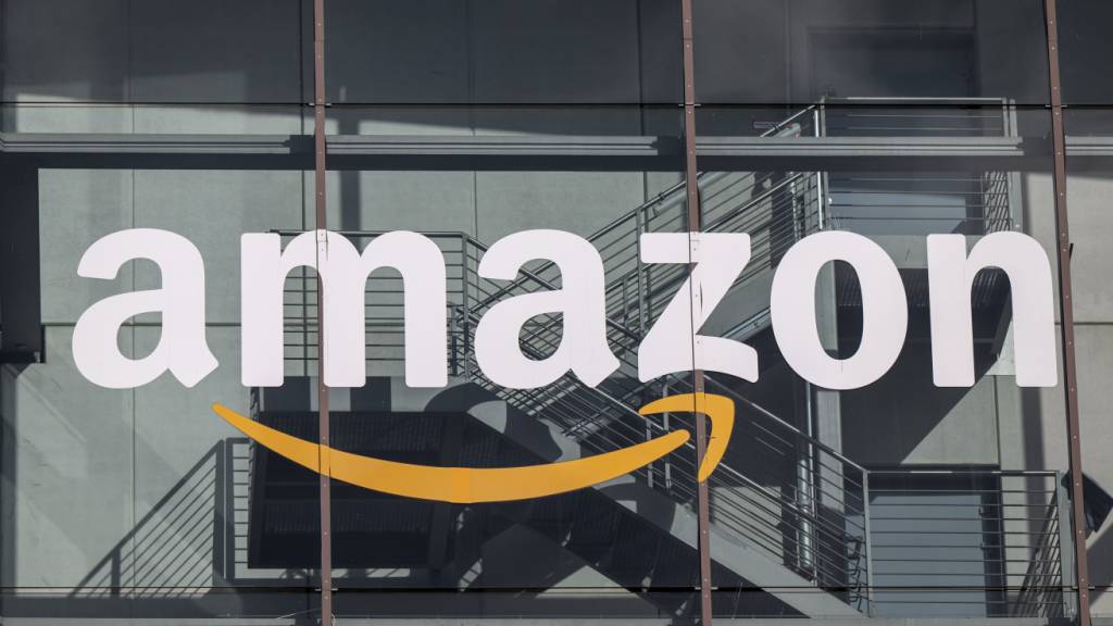 Der Internet-Riese Amazon verdient Milliarden mit seinem Werbegeschäft. Doch laut US-Wettbewerbshütern soll es dabei nicht immer mit rechten Dingen zu gehen. (Archivbild)