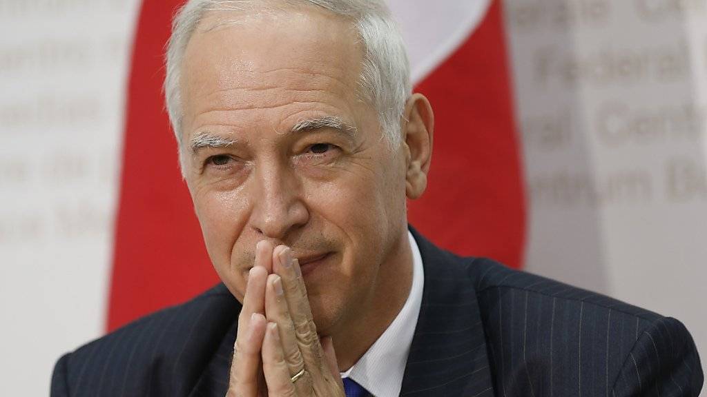 Staatssekretär Jacques de Watteville wird pensioniert, bleibt aber Chefunterhändler für die Verhandlungen der Schweiz mit der EU.