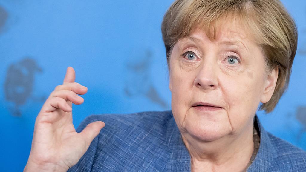 Bundeskanzlerin Angela Merkel spricht bei einer Pressekonferenz. Zur Lösung internationaler Probleme fordert sie eine Stärkung der Vereinten Nationen.