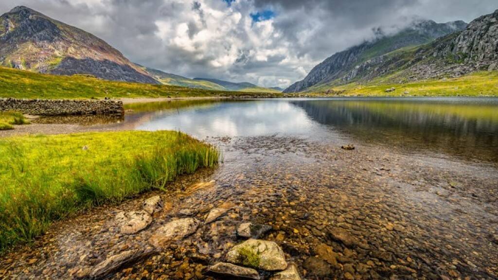 Der Snowdonia National Park in Wales wurde von Flickr-Usern als besonders ästhetisch und wohltuend empfunden. Gestützt auf solche Urteile haben Forscher aus der Schweiz und den Niederlanden ein Modell entwickelt, mit dem die Schönheit von Landschaften gemessen werden kann (Flickr).