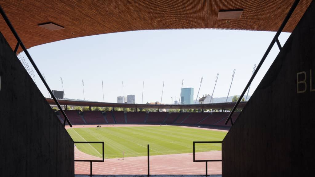 Damit die Leichtathleten nicht nur draussen trainieren können, hofften sie auf eine Halle direkt neben dem Letzigrundstadion. (Archivfoto)