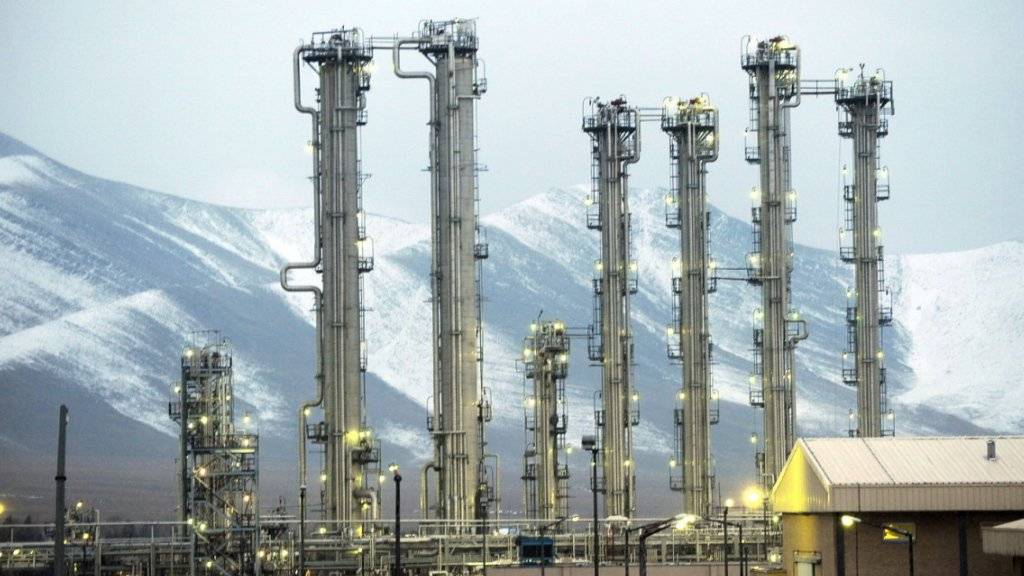 Iranischer Reaktor in der Stadt Arak - das Land hat die Produktion von niedrig angereichertem Uran vervierfacht und jüngst sogar noch weiter hochgefahren. (Archivbild)