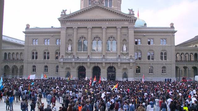 2'000 Eritreer kämpfen gegen «Verschärfung der Asylpraxis»