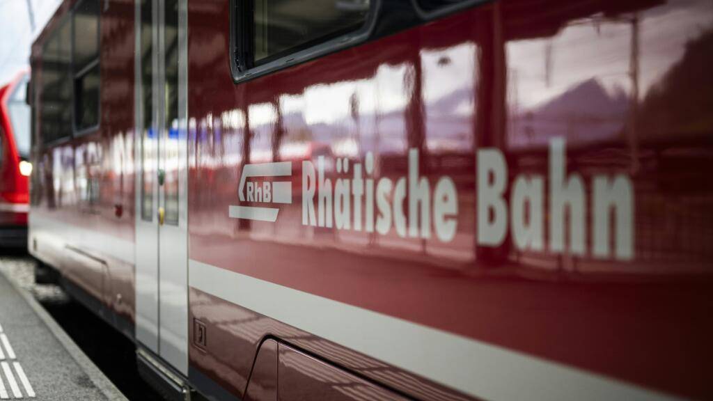 Verschiedene Strecken der Rhätischen Bahn werden bis Ende Oktober 2027 gfleich mehrmals gesperrt (Symbolbild).
