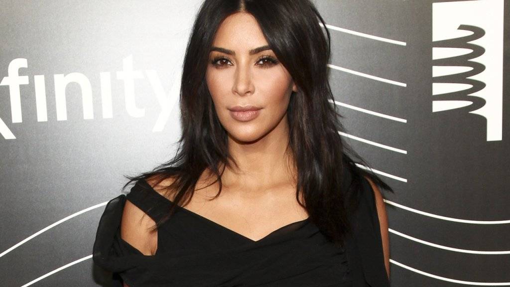 Von ihrem geraubten Schmuck im Wert von rund neun Millionen Euro fehlt jede Spur: Realitysternchen Kim Kardashian. (Archivbild)