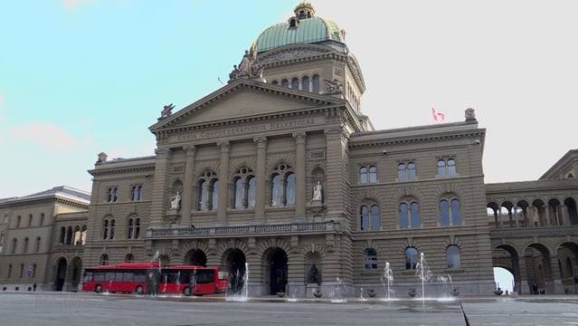 Frühlingshaftes Plätschern auf dem Bundesplatz