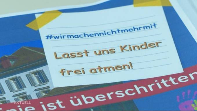 Wegen Corona-Massnahmen: Eltern nehmen Kinder aus Schule