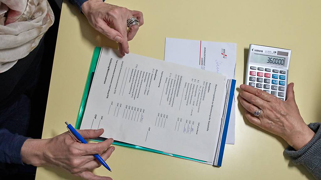 Die Stadt Luzern möchte die Beratungsstellen für Überbrückungshilfe für Sans Papiers und Personen mit B- und C-Ausweis weiterführen. (Archivbild)