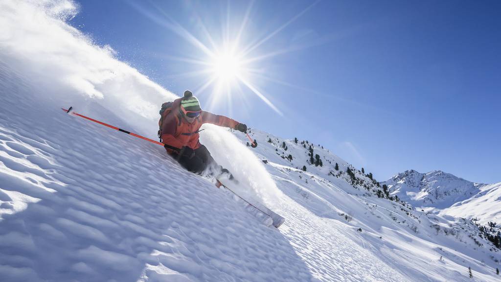 Ski fahren Freeride Tiefschnee