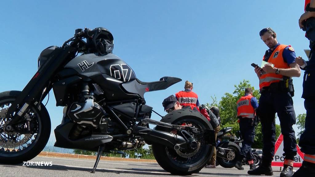 Polizei kontrolliert 140 Motorräder auf Albispass – mehrere Verzeigungen