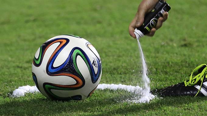 FIFA muss wegen Freistossspray Schadenersatz zahlen