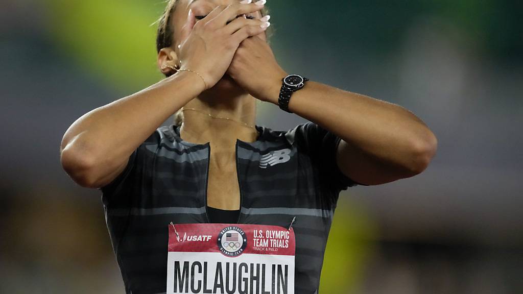 Kann es kaum fassen: Sydney McLaughlin nach dem Zieleinlauf in Weltrekord-Zeit.