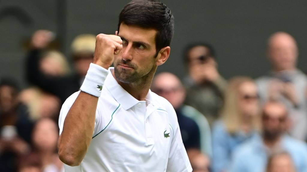 Entschlossen vorwärts: Novak Djokovic strebt in Wimbledon seinen 20. Grand-Slam-Titel ab.