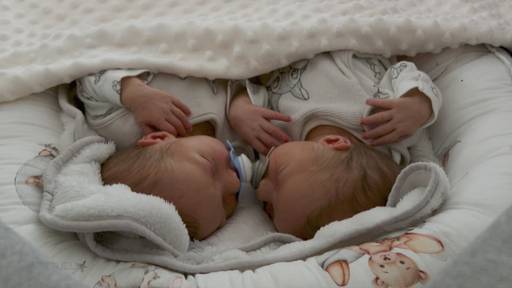 «War eine Meisterleistung»: Zu Besuch bei den neugeborenen Zwillingen