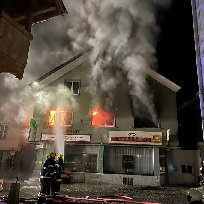Brand eines Wohnhauses in Andermatt: Vermisste Person tot aufgefunden
