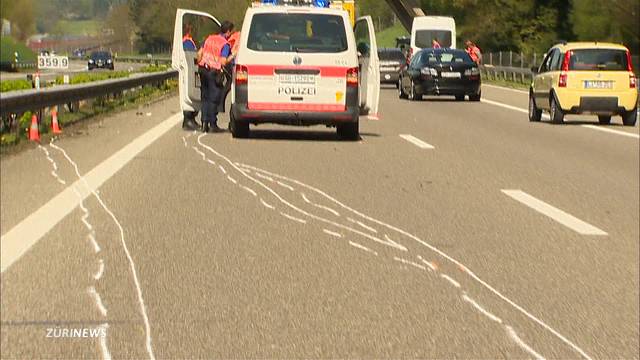 St.Gallen: Lieferwagen fährt Polizistin an