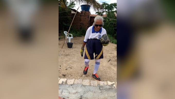 Sie dribbelt wie Messi: 91-jährige Oma ist fit wie ein Turnschuh