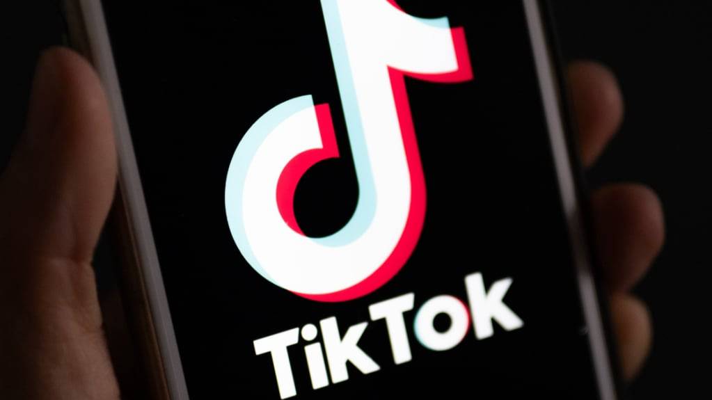 Ein US-Gesetz verpflichtet die chinesische Videoplattform Tiktok zum Verkauf des Angebots in den USA, wenn es einen Ausschluss von den App-Stores vermeiden will. (Archivbild)