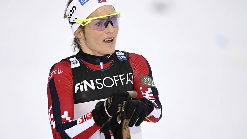 Therese Johaug: Der Blick auf die Uhr nach dem Zieleinlauf