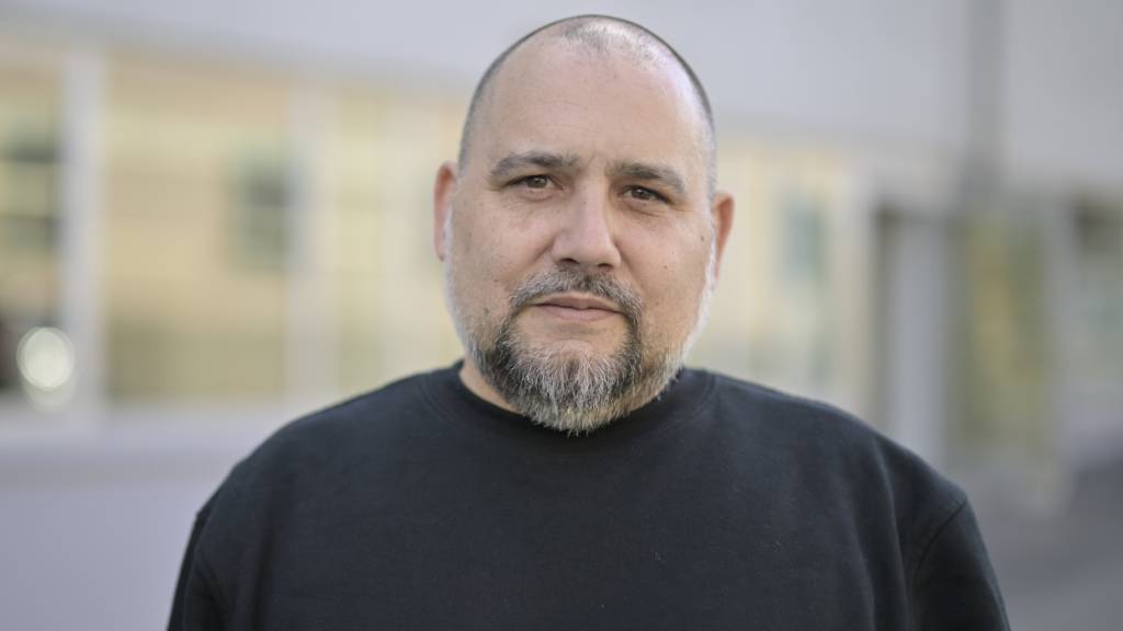 Carlo Schneiter, Betriebsleiter der Überlebenshilfe Graubünden, stellt eine stärkere Nutzung der Notschlafstelle in Chur fest. (Archivbild)