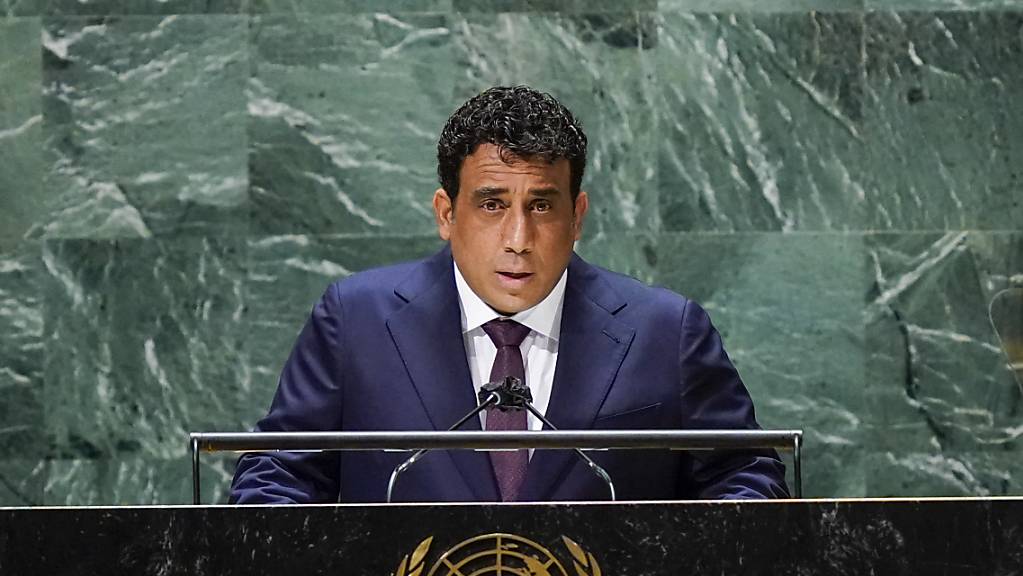 Mohammed al-Menfi, Vorsitzender des libyschen Präsidialrats, spricht während der 76. Generaldebatte der UN-Vollversammlung. Nach Einschätzungen von Al-Menfi steht das Bürgerkriegsland Libyen an einer «entscheidenden Kreuzung».