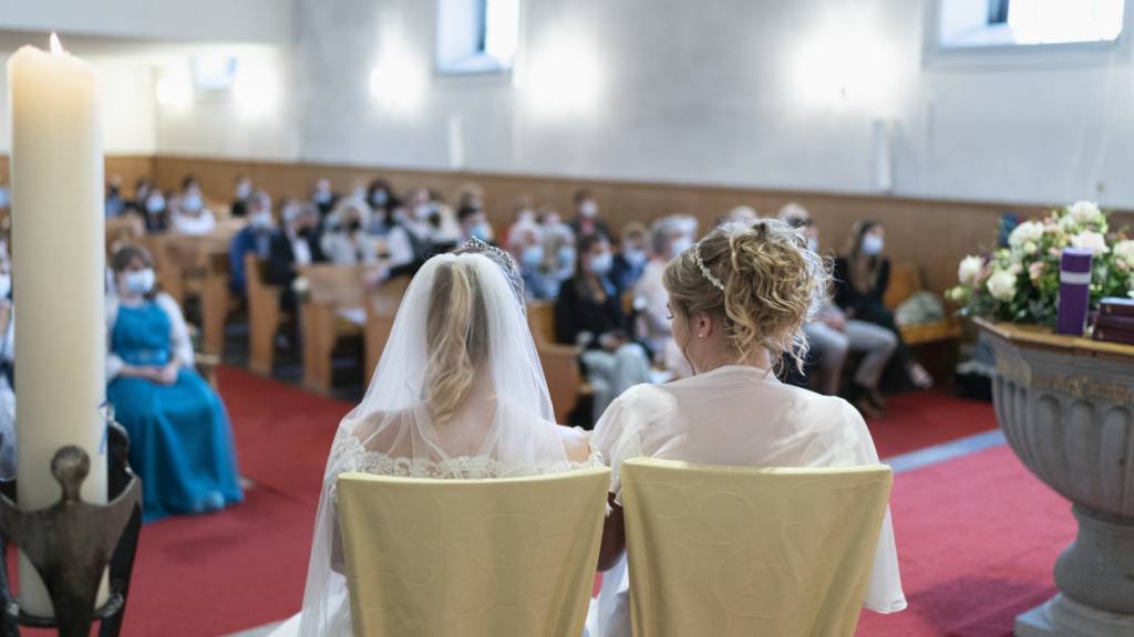 Eine lesbische Frau soll als Mutter des Kindes ihrer Frau anerkannt werden. Die Zürcher Behörden waren dagegen, weil die Samenspende im Ausland durchgeführt wurde. (Symbolbild)