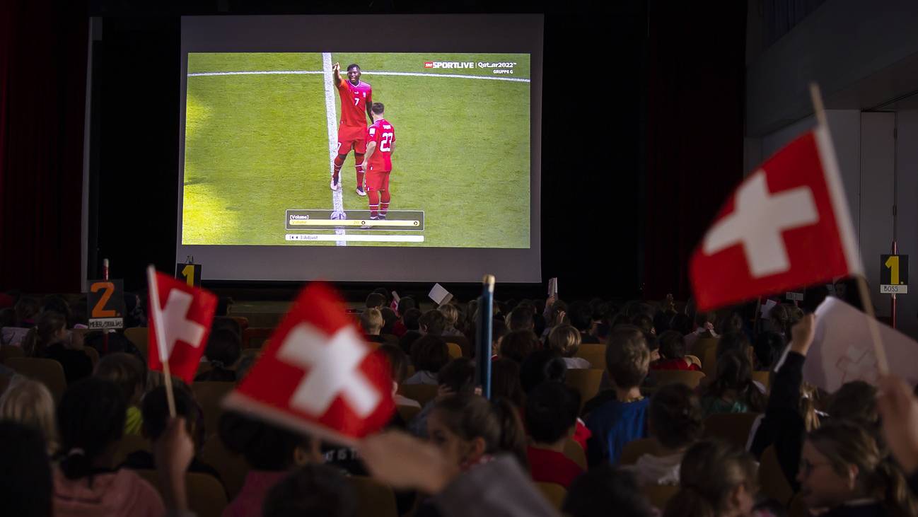 Die Schweizer Nati schlägt Kamerun im ersten Vorrunden-Spiel.