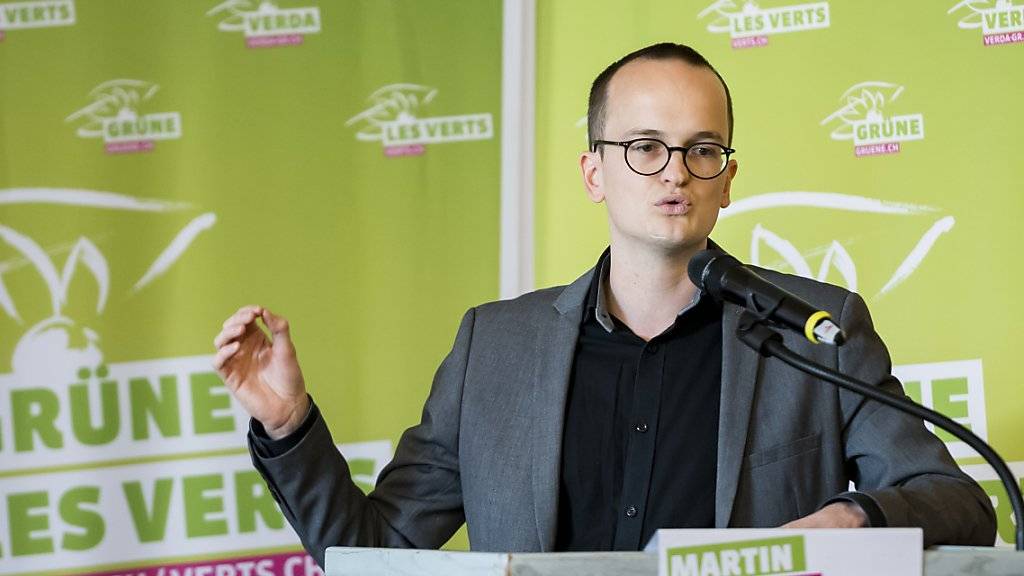 Die Grünen sind für die Energiewende ausschlaggebend: Der neu gewählte Zürcher Regierungsrat Martin Neukom vor den Delegierten in Siders.