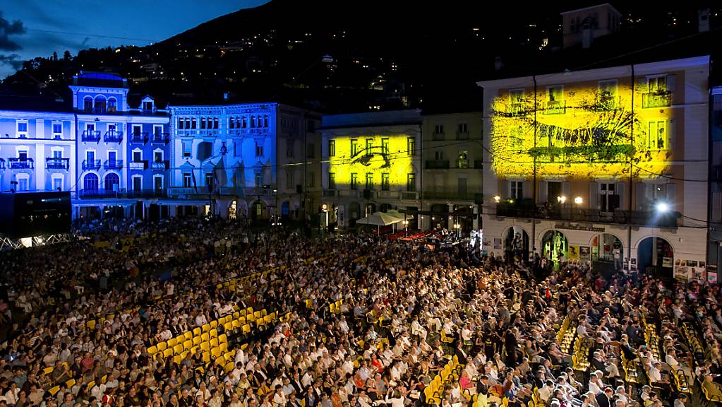 Die Leitung des Filmfestivals von Locarno hat zum Abschluss der Veranstaltung eine positive Bilanz gezogen, auch wenn das Freiluftkino auf der Piazza wegen der Corona-Krise für einmal nicht stattgefunden hat. (Archivbild)
