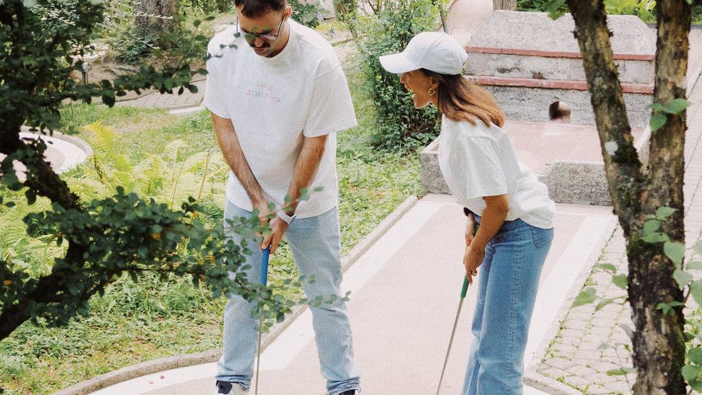 Gewinne ein Saisonabo fürs Minigolfen in der Sportanlage Dolder