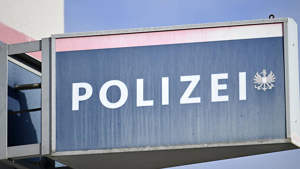 Die österreichische Polizei fahndete am Freitag nach einem Mann, der das Casino Bregenz überfallen hatte. (Symbolbild)