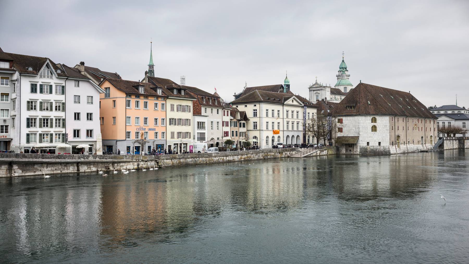 In Solothurn wird es dieses Jahr keinen Ausverkauf geben. Die Regierung schliesst Einkaufsläden und Märkte. (Archivbild)