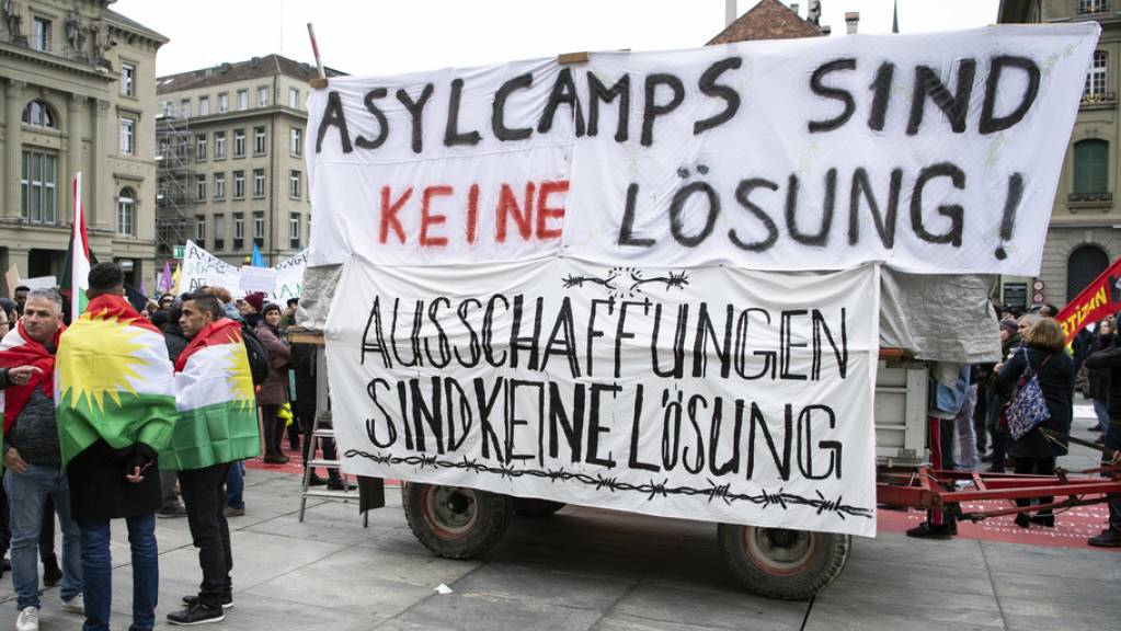 Nationale Demonstration «Asylcamps sind keine Lösung» am Samstag in Bern.